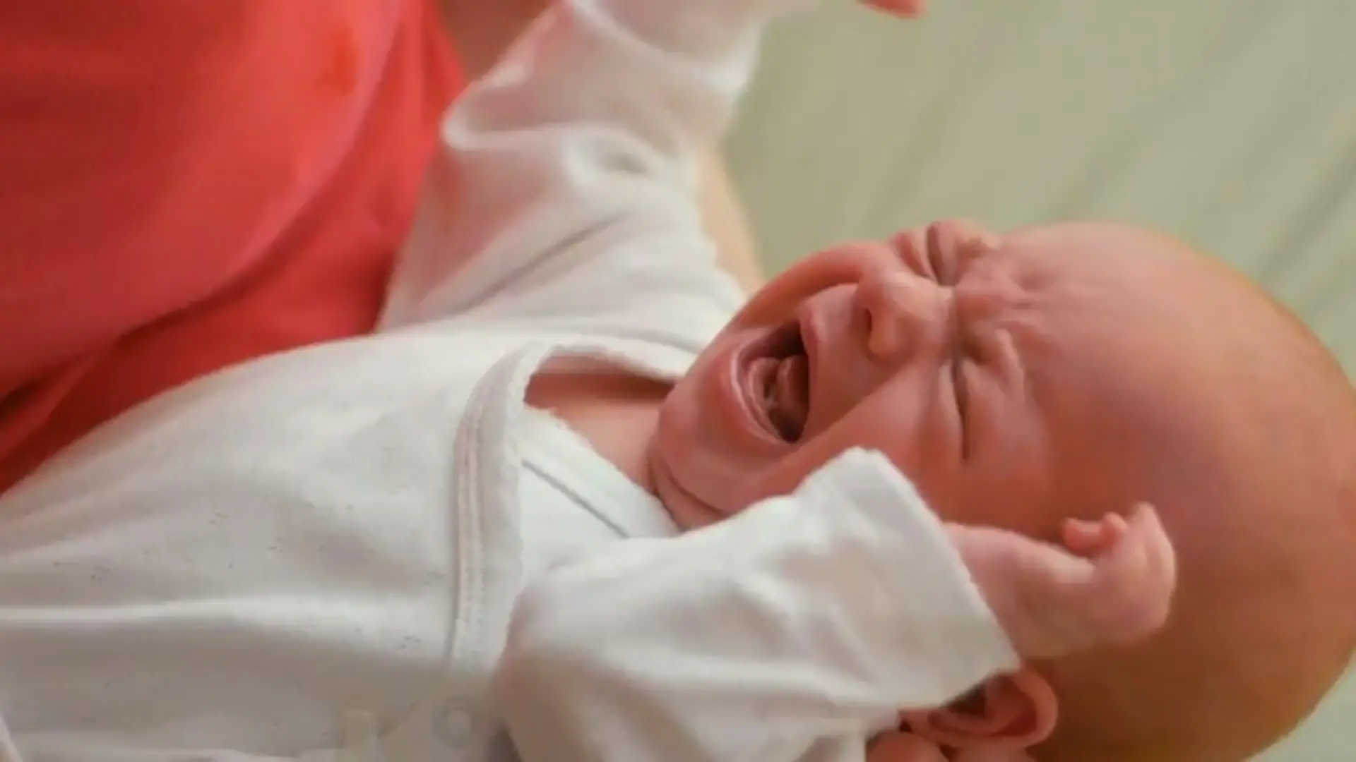 Was sind Babykoliken und wie werden sie behandelt? Blähungen und Bauchkrämpfe beim Säugling