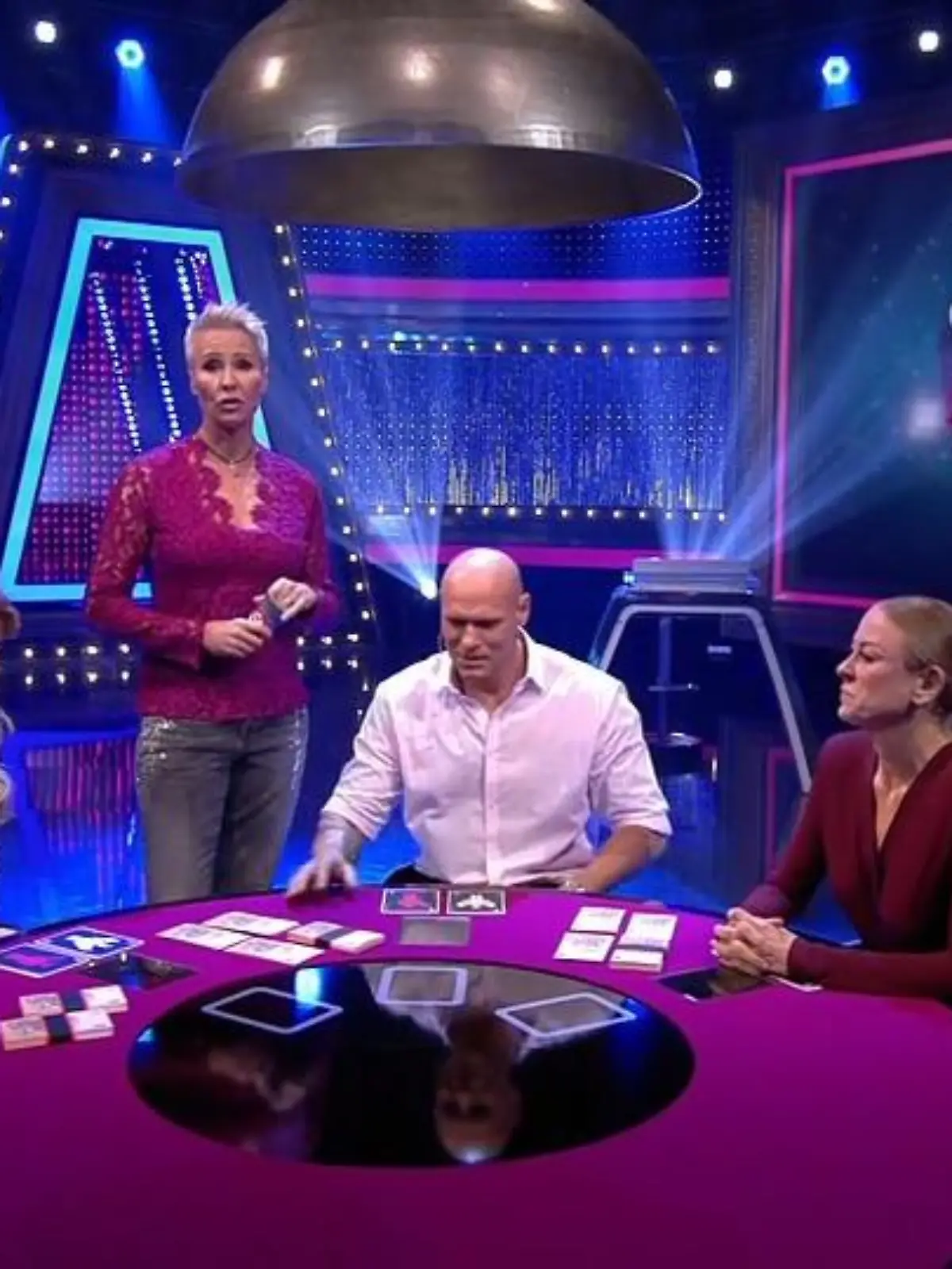 Bild zu: "Gewinnt ein Promi die 26.000 Euro im Jackpot?"