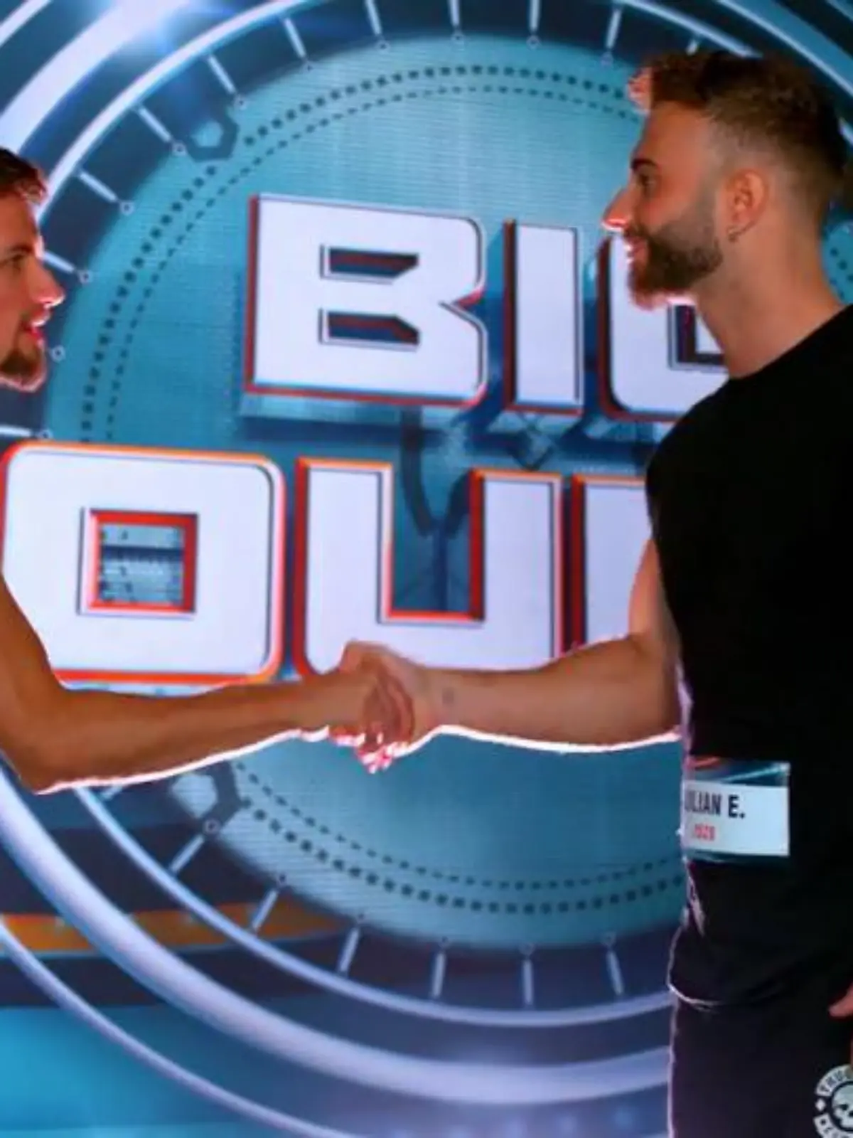 Bild zu: "Leistungssportler gegen "Love-Island"-Kandidat"