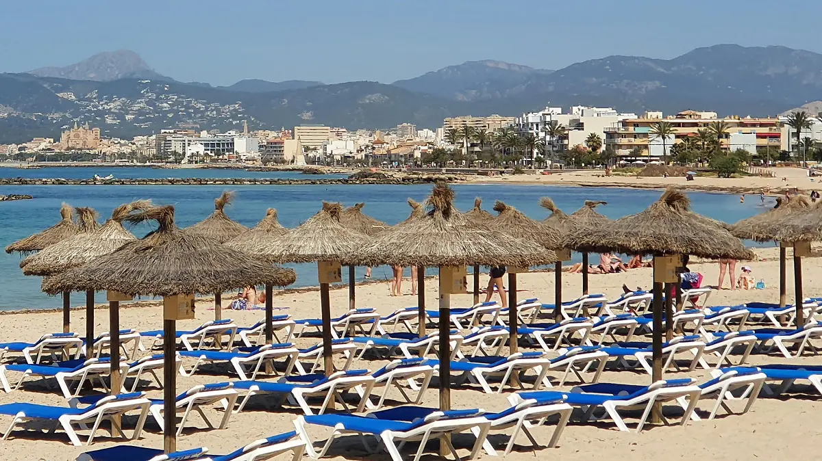 Strandimpressionen an der Palya de Palma auf Mallorca, Themenfoto: Urlaub, Mittelmeer, Mallorca, Playa de Palma - Foto: Augst/Eibner-Pressefoto