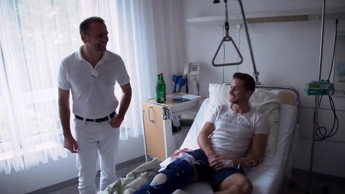 Patient kann bald wieder Fußball spielen OP ist gut verlaufen