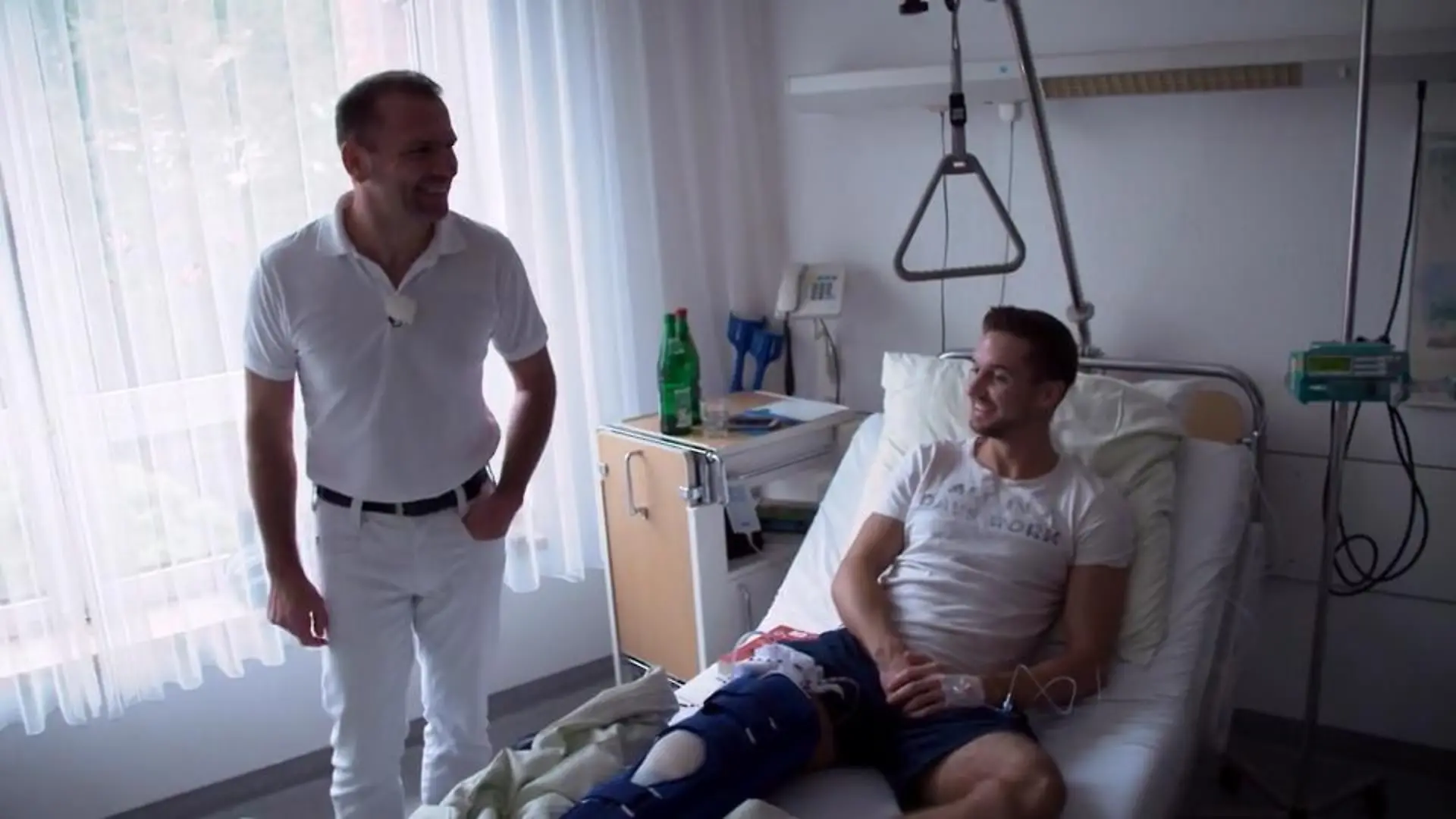 Patient kann bald wieder Fußball spielen OP ist gut verlaufen