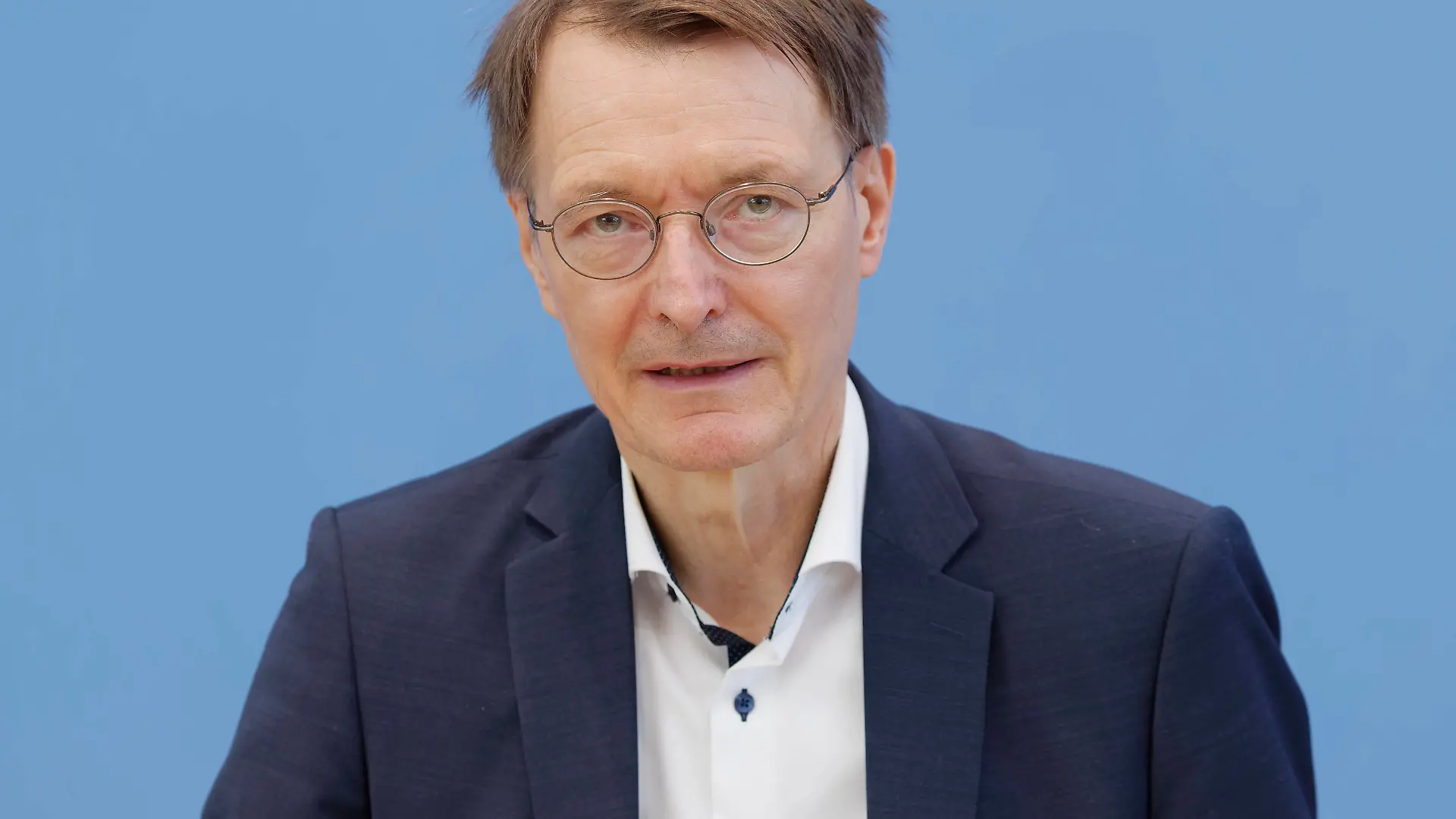 Lauterbach zur Coronal-Lage im Sommer 2022-06-17, Deutschland, Berlin. Bundespressekonferenz zur Corona-Lage im Sommer. Im Bild Karl Lauterbach SPD, Bundesgesundheitsminister. *** Lauterbach to the Coronal situation in the summer 2022 06 17, Germany, Berlin Federal press conference to the Corona situation in the summer In the picture Karl Lauterbach SPD , Federal Minister of Health