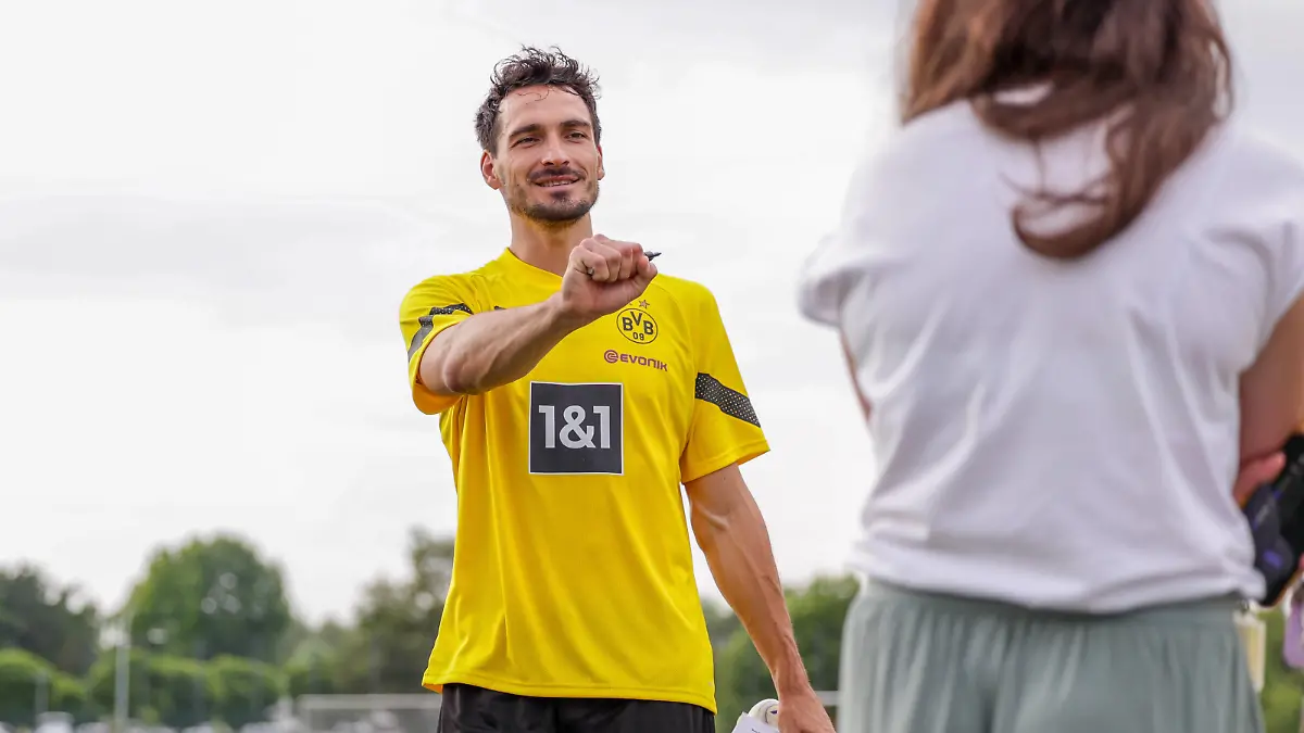 29.06.2022, Fussball, Saison 2022/2023, 1. Bundesliga, Trainingsauftakt, Training Borussia Dortmund, Mats Hummels Borussia Dortmund, Foto: Dennis Ewert/RHR-FOTO xRHR-FOTO/DEx *** 29 06 2022, football, season 2022 2023, 1 Bundesliga, training kick-off, training Borussia Dortmund, Mats Hummels Borussia Dortmund , Photo Dennis Ewert RHR PHOTO xRHR PHOTO DEx