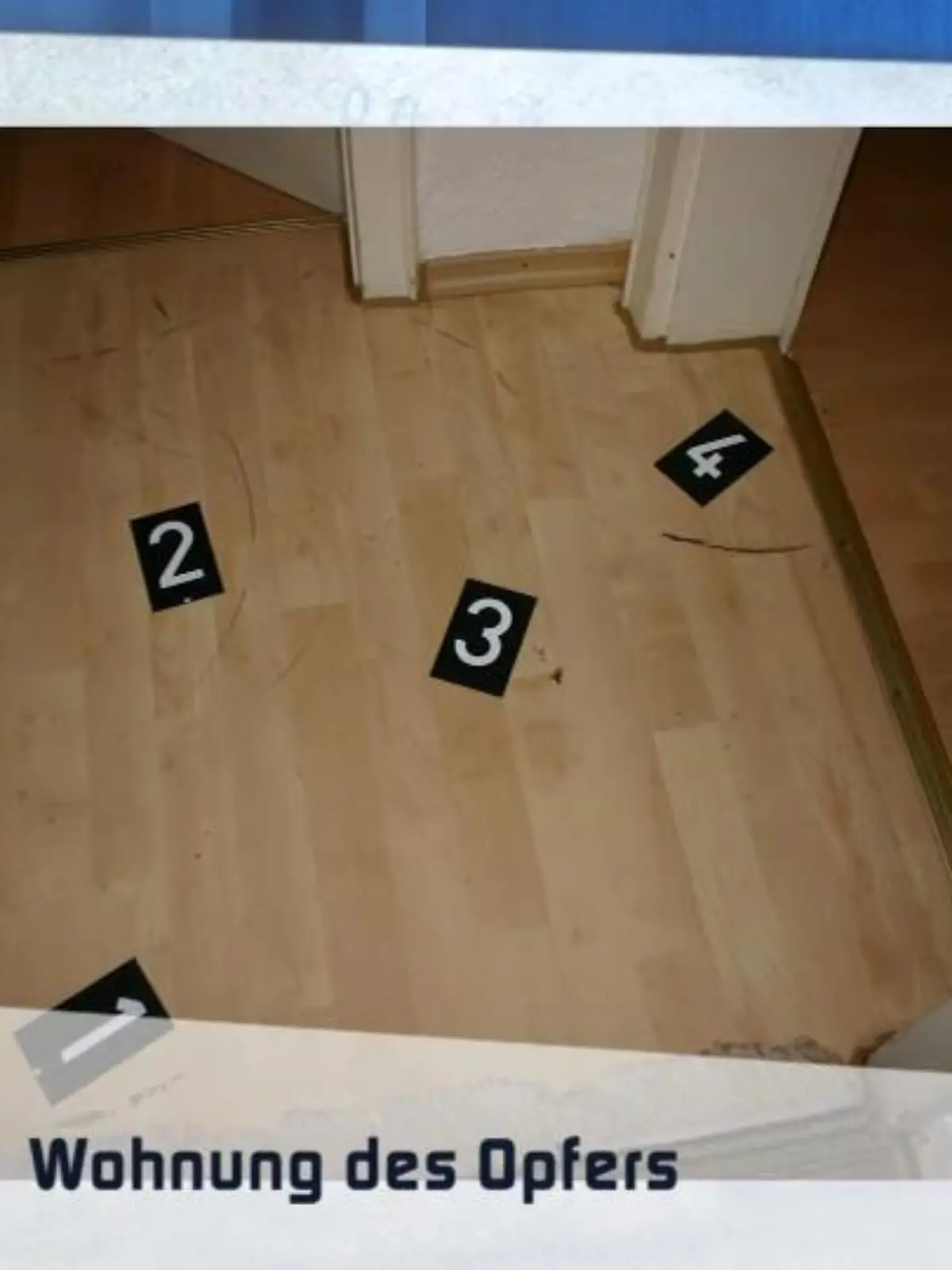 Bild zu: "Spurensicherer analysieren einen Tatort"