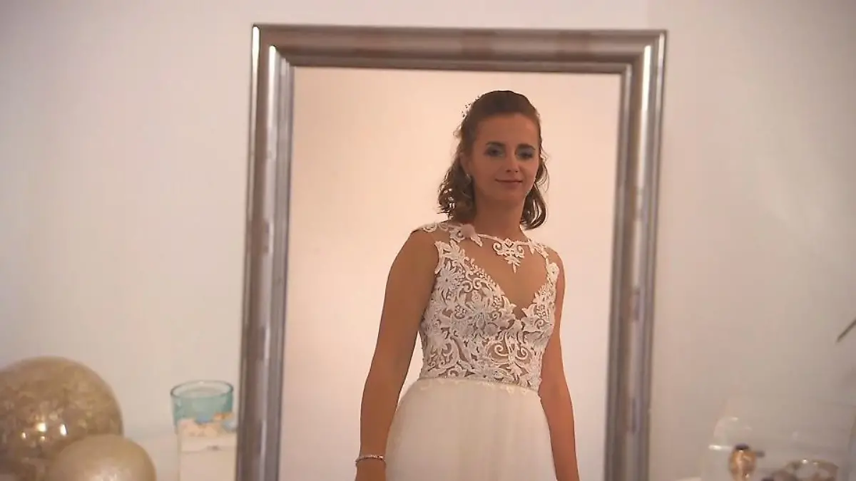 Anna: "Ich liebe diesen Mann so sehr" Sie stylt sich für die zweite Trauung