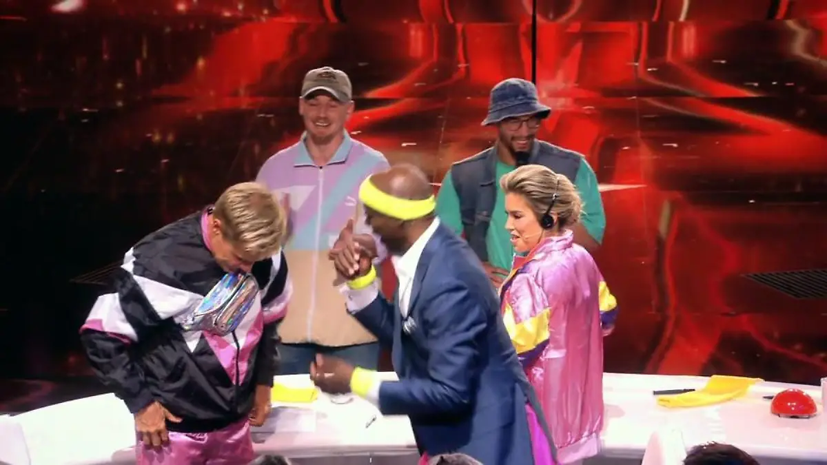 Bei Kostümen bleibt der Jury nichts erspart Das Supertalent 2018: Show 11