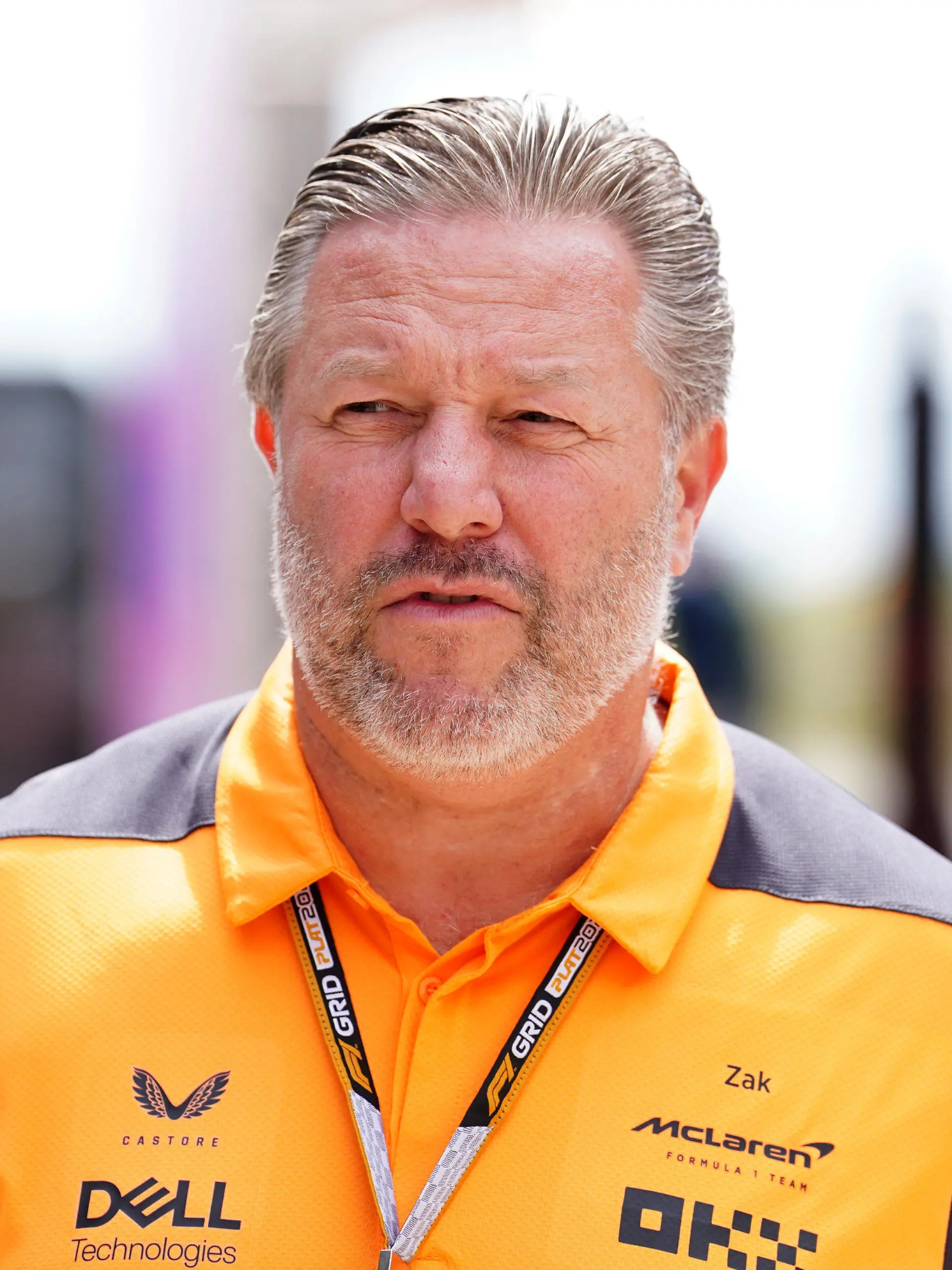 30.06.2022, Großbritannien, Towcester: Motorsport: Formel-1-Weltmeisterschaft, vor dem Grand Prix von Großbritannien, Ankunft der Fahrer: Zak Brown, Geschäftsführer von McLaren Racing, trifft an der Rennstrecke ein. Der Große Preis von Großbritannien findet am 03.07.2022 statt. Foto: David Davies/PA Wire/dpa +++ dpa-Bildfunk +++