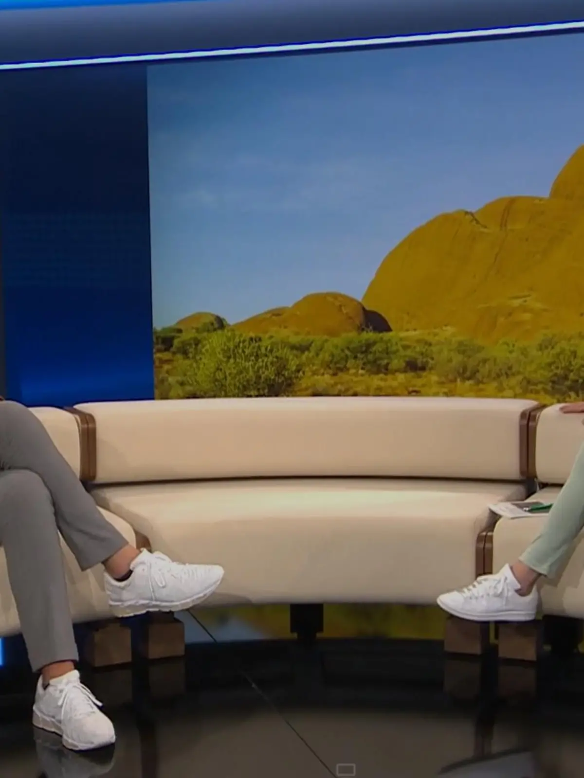 Nia Künzer (li.) in der ARD-Sportschau mit Moderator Claus Lufen.