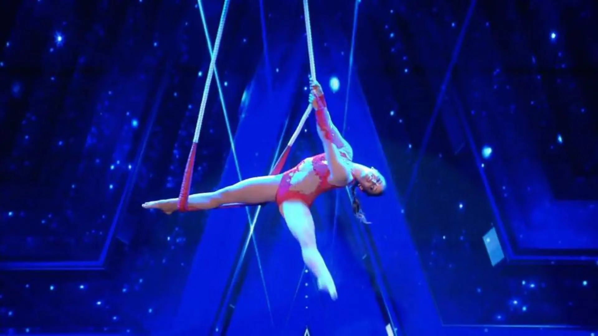 Diese Luftakrobatin kämpfte sich zurück Das Supertalent 2018: Show 9