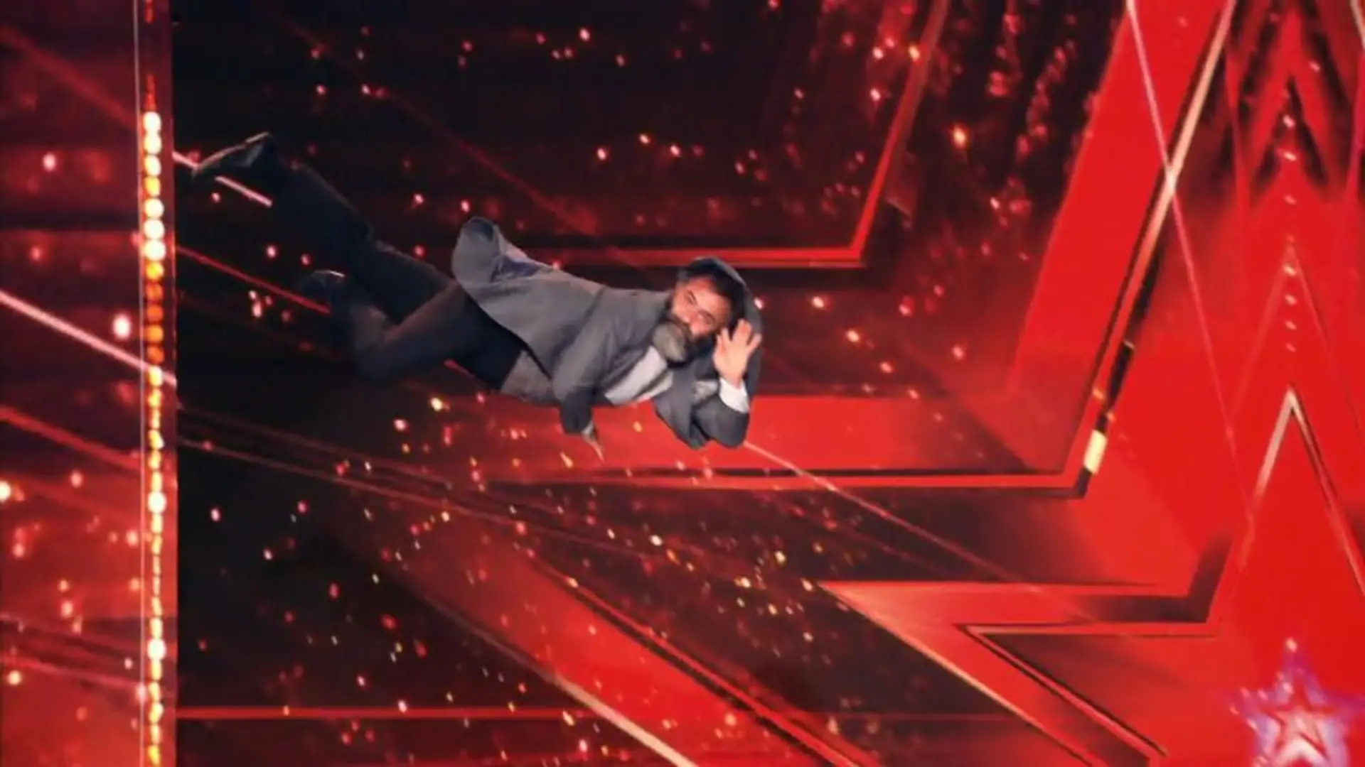 Vladimir überzeugt mit Trampolin-Akrobatik Das Supertalent 2018: Show 8