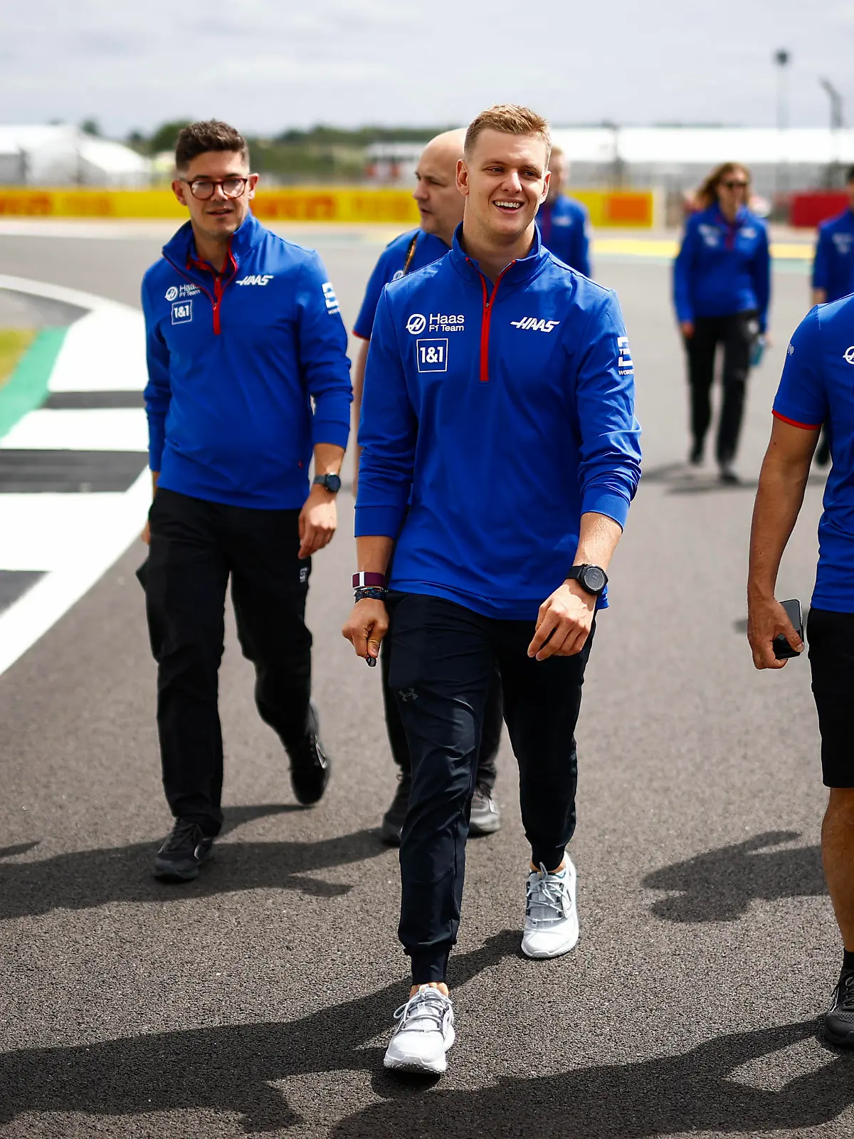  Formula 1 2022: British GP SILVERSTONE CIRCUIT, UNITED KINGDOM - JUNE 30: Mick Schumacher, Haas F1 Team walks the track during the British GP at Silverstone Circuit on Thursday June 30, 2022 in Northamptonshire, United Kingdom. Photo by Andy Hone / LAT Images Images PUBLICATIONxINxGERxSUIxAUTxHUNxONLY GP2210_051924_ONZ8310