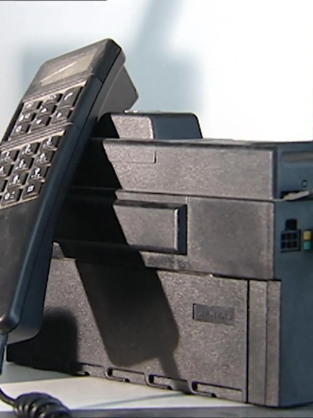 Bild zu: "30 Jahre Handy"