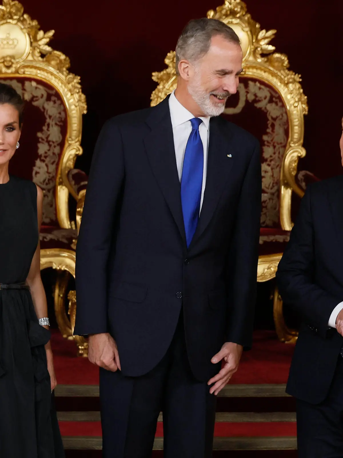  28-06-2022 NAVO Queen Letizia and King Felipe and German Chancellor Olaf Scholz pose for the media before the gala dinner with US and European leaders at the NATO, North Atlantic Treaty Organization, summit at the royal palace in Madrid.  PUBLICATIONxINxGERxSUIxAUTxONLY Copyright: xPPEx