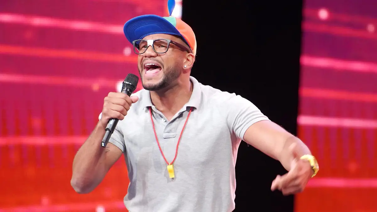"Dumm ist der, der dummes tut" Andre Schimmel singt Ulk-Song