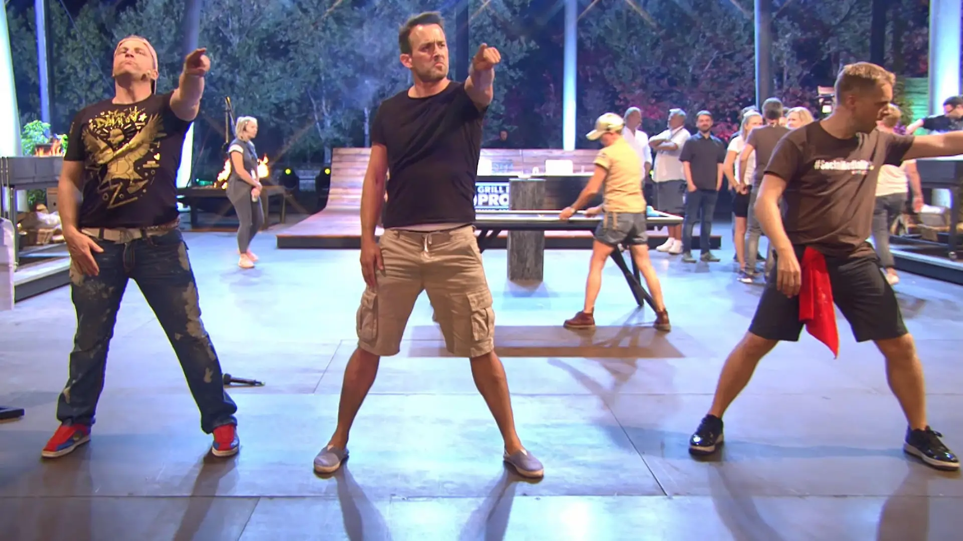 Oliver Pocher und Dennis machen die "Backstreet Boys" DAS passiert in der Pause bei "Grill den Profi"