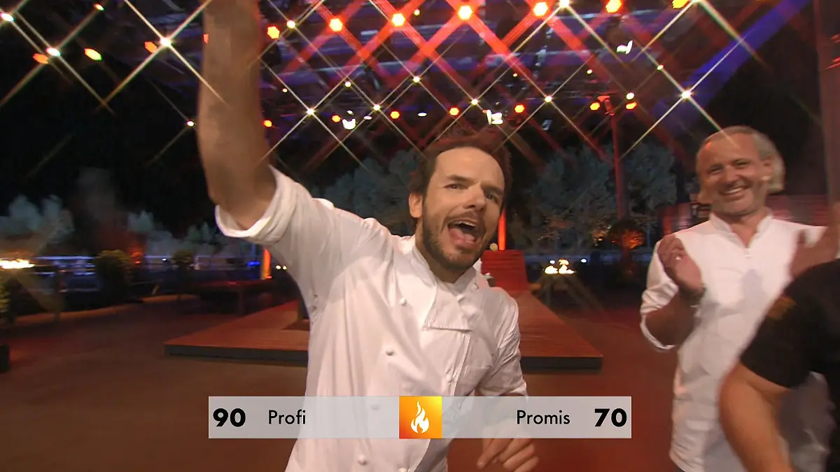 Steffen Henssler grillt das Promi-Team richtig durch Und darunter auch seinen Kumpel Tim Mälzer
