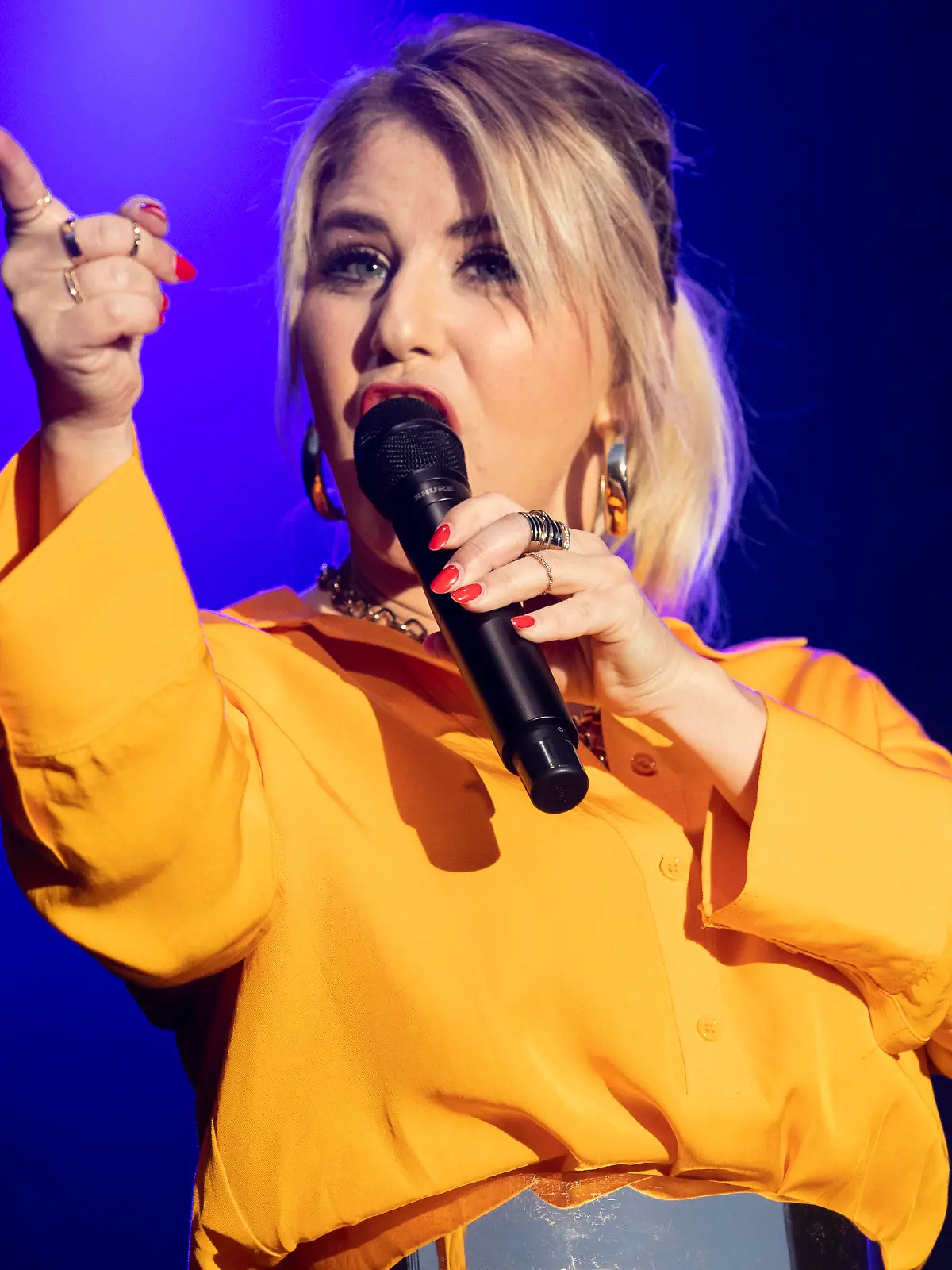 Entertainment Bilder des Tages Schlager pur 2022 Unterhaltung: Schlager pur 2022 am 11.06.2022 in Stralsund Mecklenburg-Vorpommern. Beatrice Egli steht in Stralsund auf der Bühne Stralsund Mahnkesche Wiese Mecklenburg-Vorpommern Deutschland *** Schlager pur 2022 entertainment Schlager pur 2022 on 11 06 2022 in Stralsund Mecklenburg Western Pomerania Beatrice Egli is on stage in Stralsund Mahnkesche Wiese Mecklenburg Western Pomerania Germany Copyright: xMarcoxSteinbrenner/Kirchner-Mediax