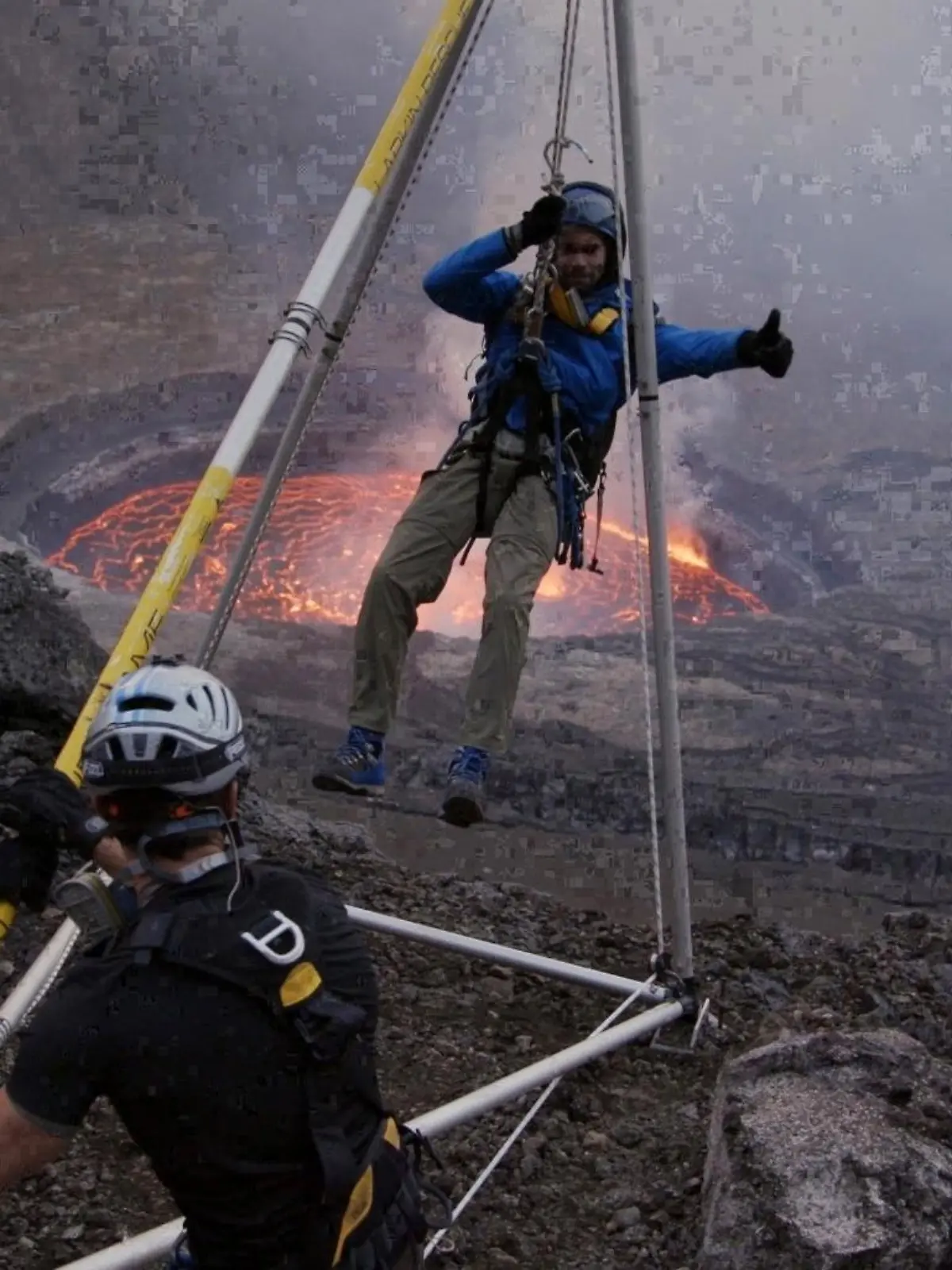 Bild zu: "Abstieg ins Feuer"