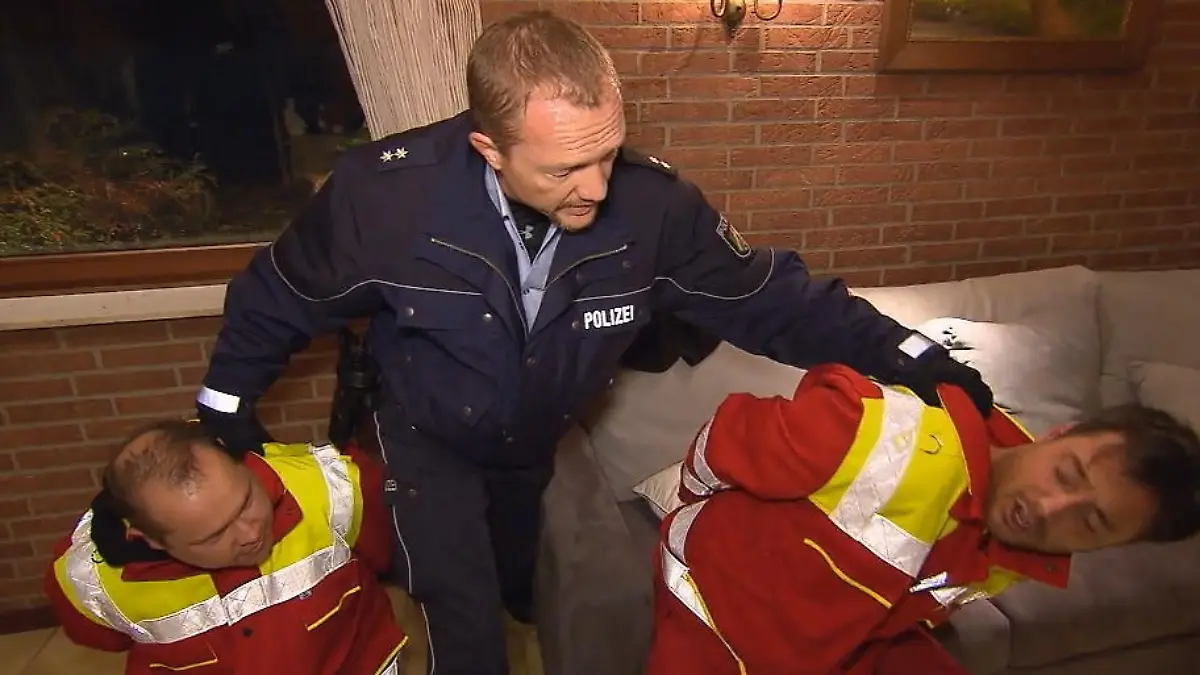 Einer skurilen Entführung auf der Spur Falsche Rettungssanitäter