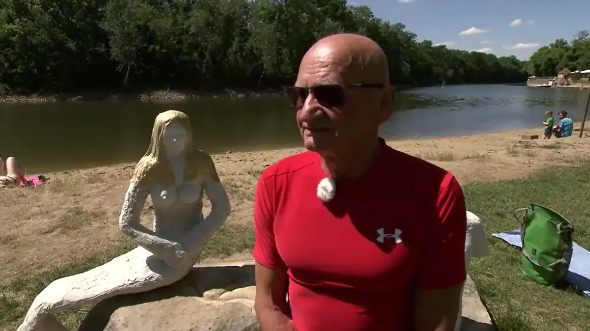 Klaus-Dieter Gerlang hat die Saalenixe modelliert.