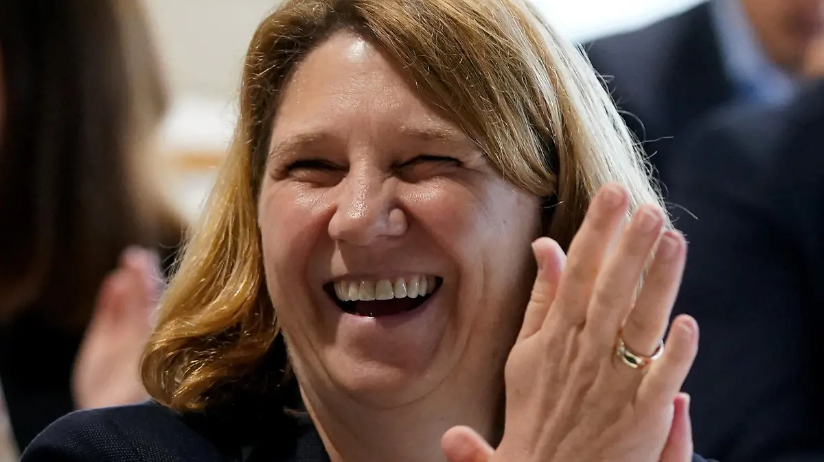 27.06.2022, Schleswig-Holstein, Neumünster: Kerstin von der Decken (CDU), Ministerin für Justiz und Gesundheit, nach ihrer Vorstellung auf dem Landesparteitag der CDU zum Abschluss der Koalitionsverhandlungen in den Holstenhallen. Foto: Marcus Brandt/dpa +++ dpa-Bildfunk +++