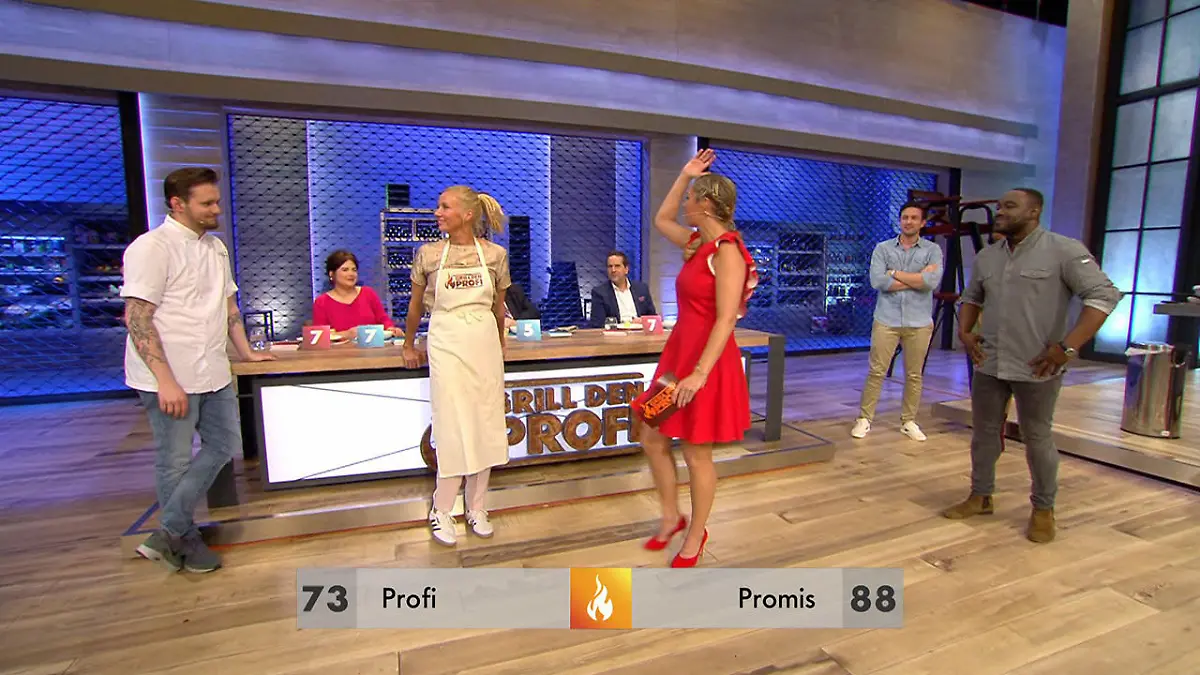 Die Promis grillen Nelson Müller im Staffelfinale Eine ganz Starke Leistung