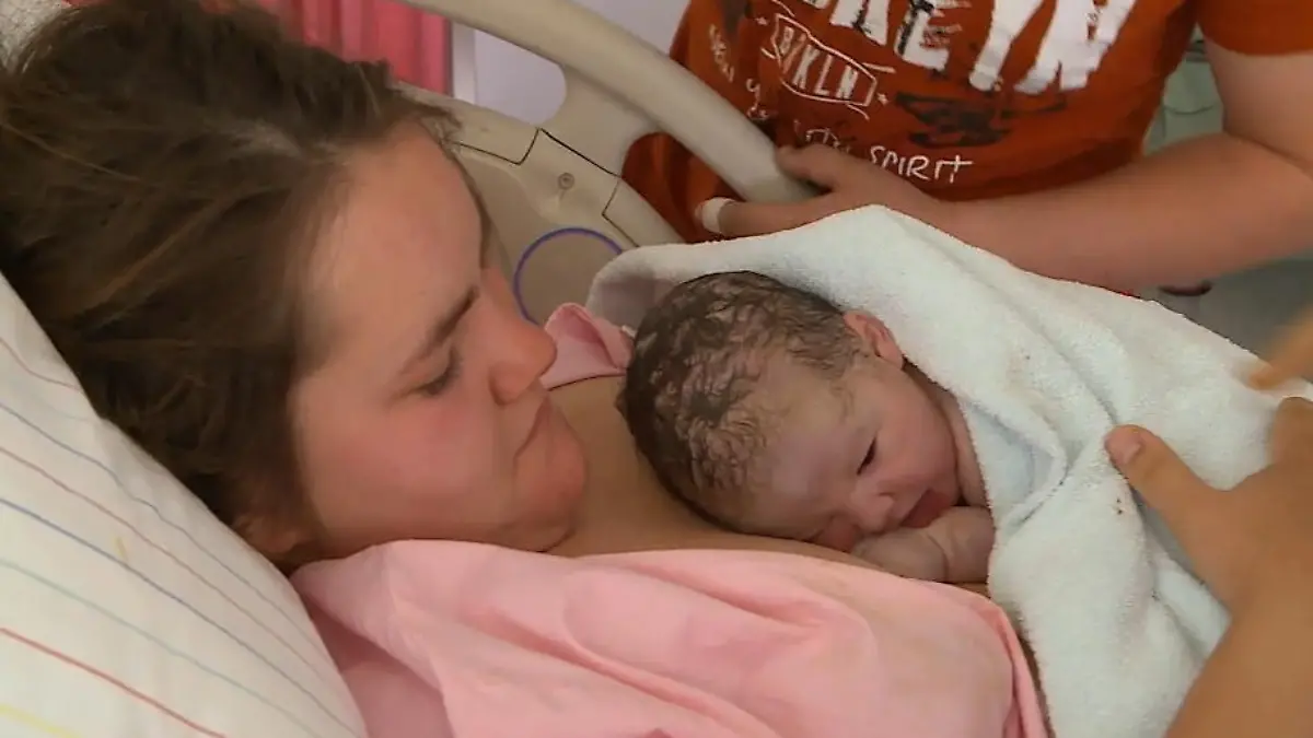 Litauisches Pärchen freut sich über gesunden Nachwuchs Das Baby ist wohlauf
