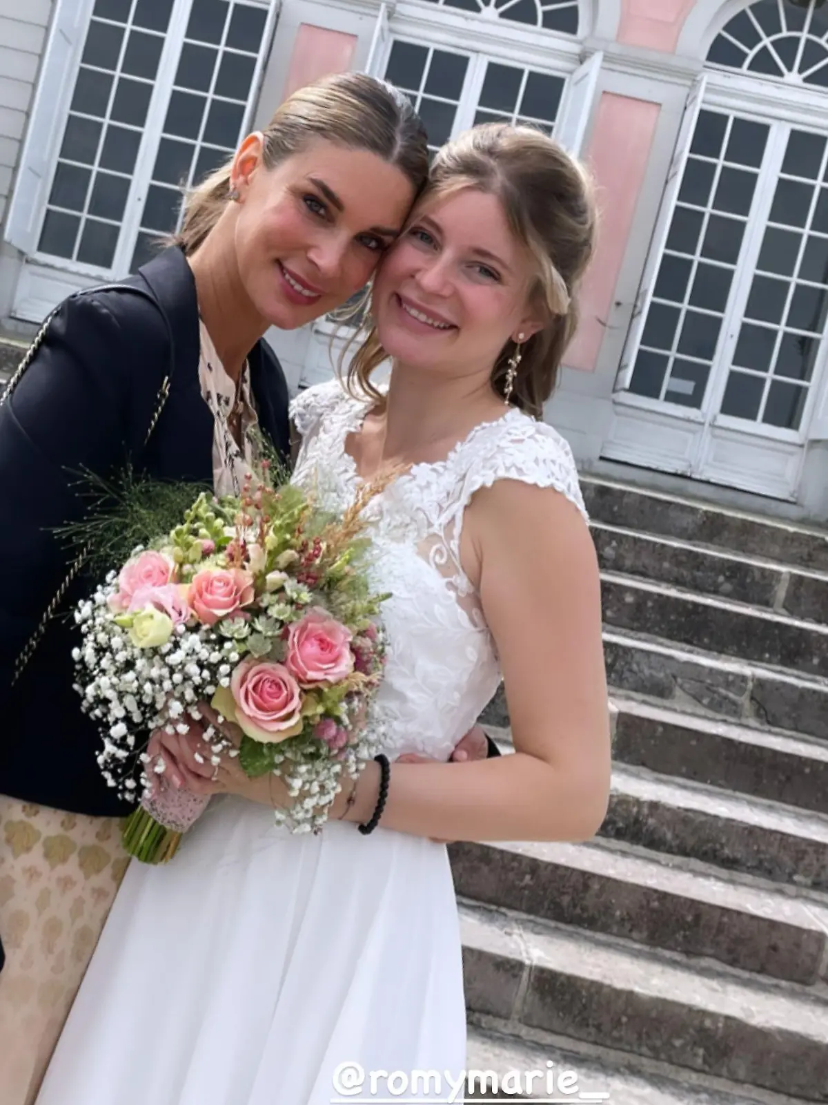 Claudelle Deckert freut sich riesig über die "Last Minute"-Hochzeit ihrer Tochter Romy Marie.