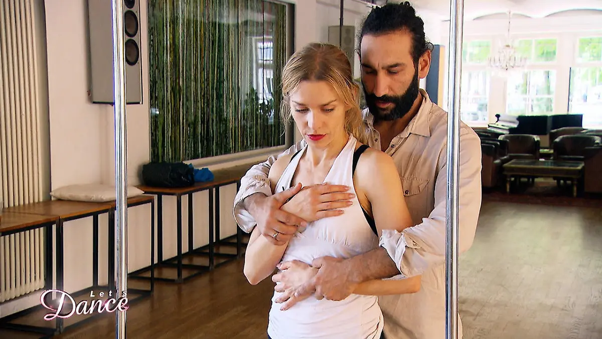 Bei Julia und Massimo wird es gefühlvoll Let's Dance 2018: 8. Liveshow