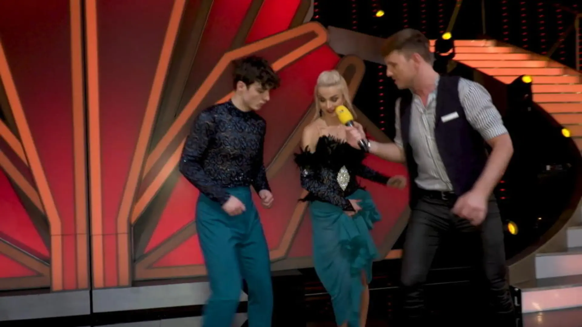 Roman & Katja zeigen ihre "Happy Dance"-Moves Inspiration gefällig?