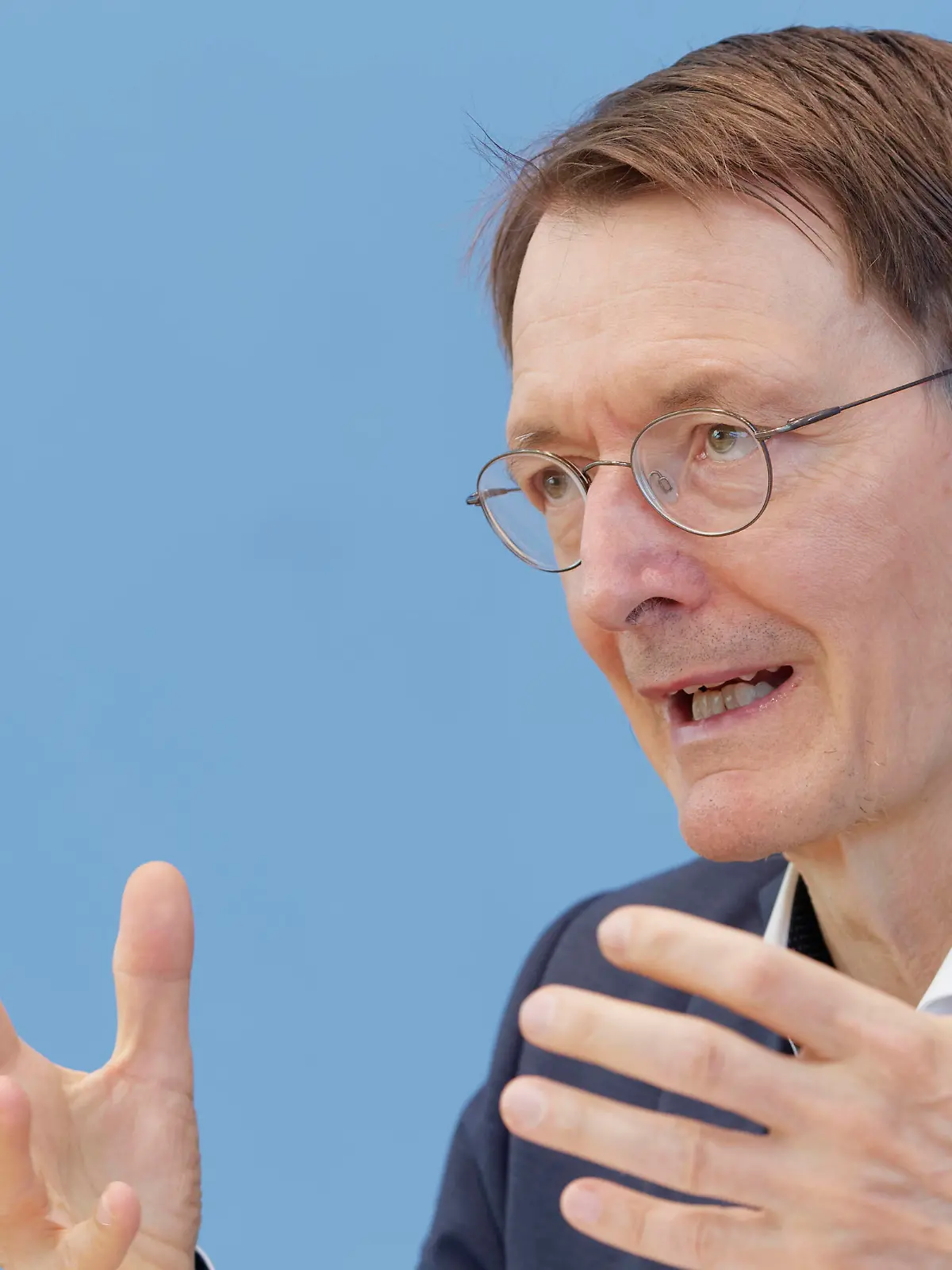  Lauterbach zur Coronal-Lage im Sommer 2022-06-17, Deutschland, Berlin. Bundespressekonferenz zur Corona-Lage im Sommer. Im Bild Karl Lauterbach SPD, Bundesgesundheitsminister. *** Lauterbach to the Coronal situation in the summer 2022 06 17, Germany, Berlin Federal press conference to the Corona situation in the summer In the picture Karl Lauterbach SPD , Federal Minister of Health
