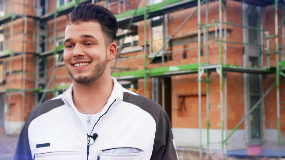 Michael hat beim Fliesenlegen geübt DSDS 2018: Die 1. Mottoshow