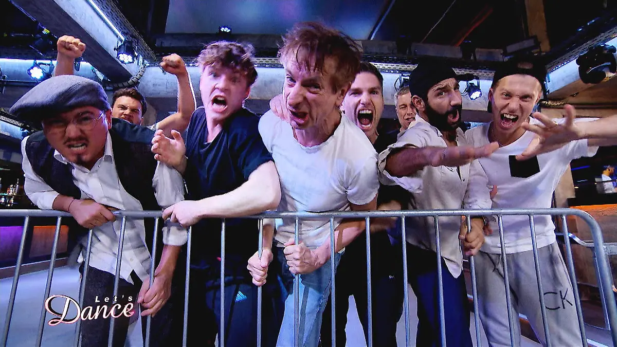 Die Jungs können beim Battle den Playboy rauslassen Let's Dance 2018: 4. Liveshow