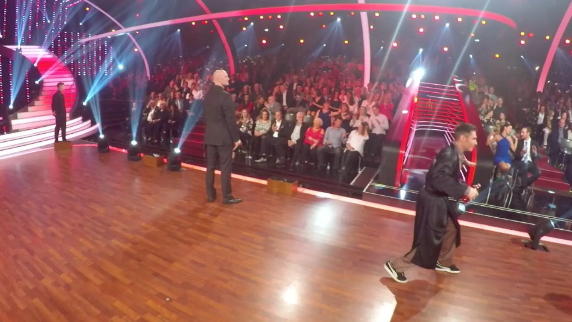 Was passiert eigentlich in der Werbepause? Backstage-Moderator Martin Tietjen deckt auf