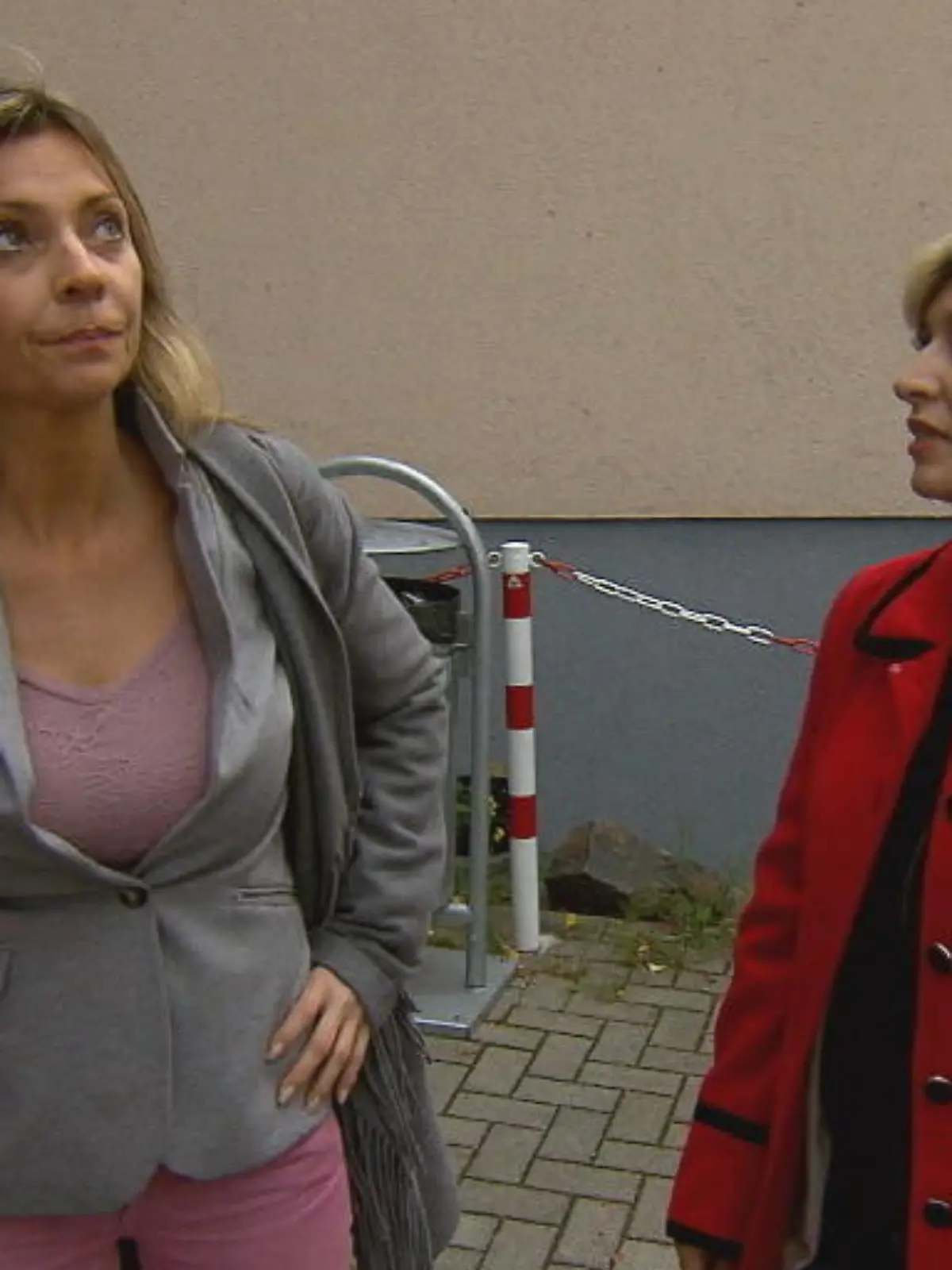 Bild zu: "Claras Job steht auf dem Spiel"