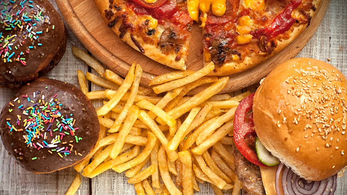 Was Sie besser nicht essen sollten! Das richtet Fastfood im Körper an