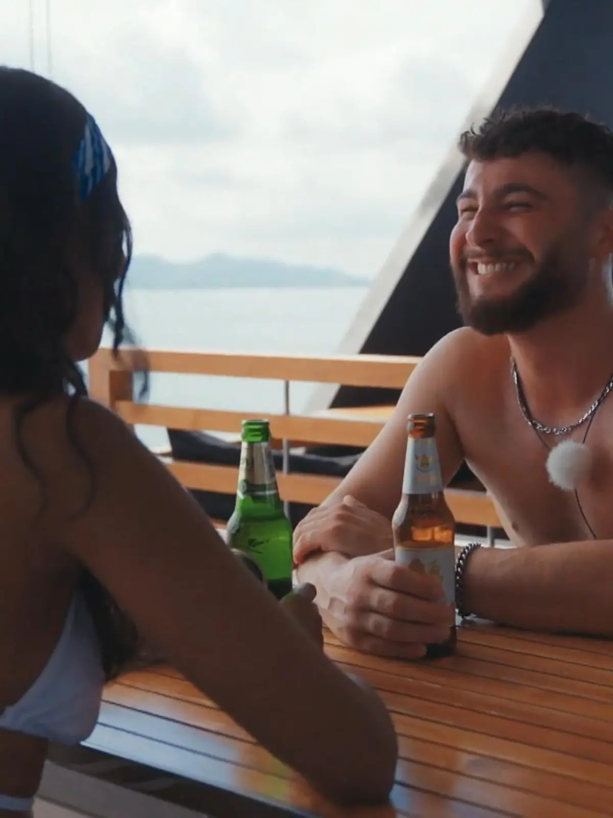 Umut spricht Sharon beim Gruppendate auf ihre Sex-Vorlieben an