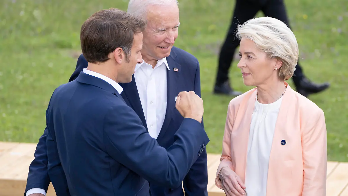  48. G7-Gipfel auf Schloss Elmau 2022 48th G7 Summit at Castle Elmau 2022 - Emmanuel Macron, Joe Biden, Ursula von der Leyen48. G7-Gipfel auf Schloss Elmau 2022 48th G7 Summit at Castle Elmau 2022 - Emmanuel Macron, Joe Biden, Ursula von der Leyen, Elmau Bayern Deutschland Schloss Elmau *** 48th G7 Summit at Castle Elmau 2022 48th G7 Summit at Castle Elmau 2022 Emmanuel Macron, Joe Biden, Ursula von der Leyen 48th G7 Summit at Castle Elmau 2022 Emmanuel Macron, Joe Biden, Ursula von der Leyen, Elmau Bavaria Germany Castle Elmau