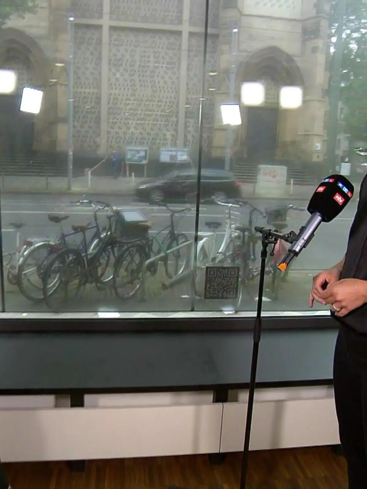 NRW-Grünen-Chefin Mona Neubaur im Interview mit Charlotte Schröder