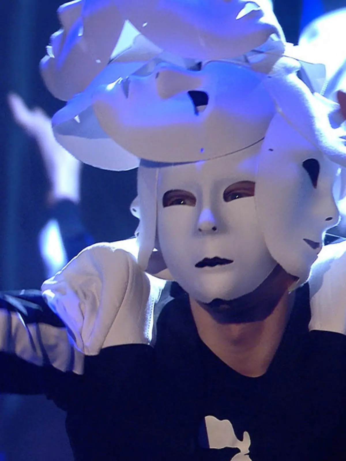 Bild zu: "Wow! Tänzer Artem Gussev lässt die Maske fallen"