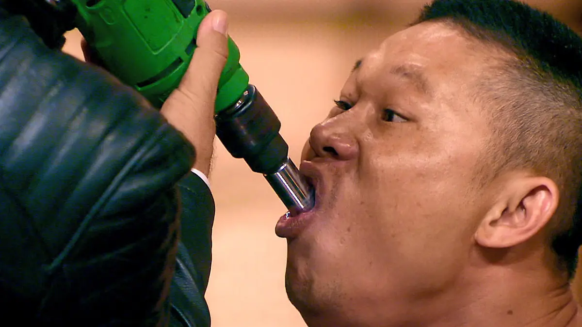 Die Stunts von Bao Cuong sorgen für Schrecken Das Supertalent 2017: Kampf um die letzten Finalplätze