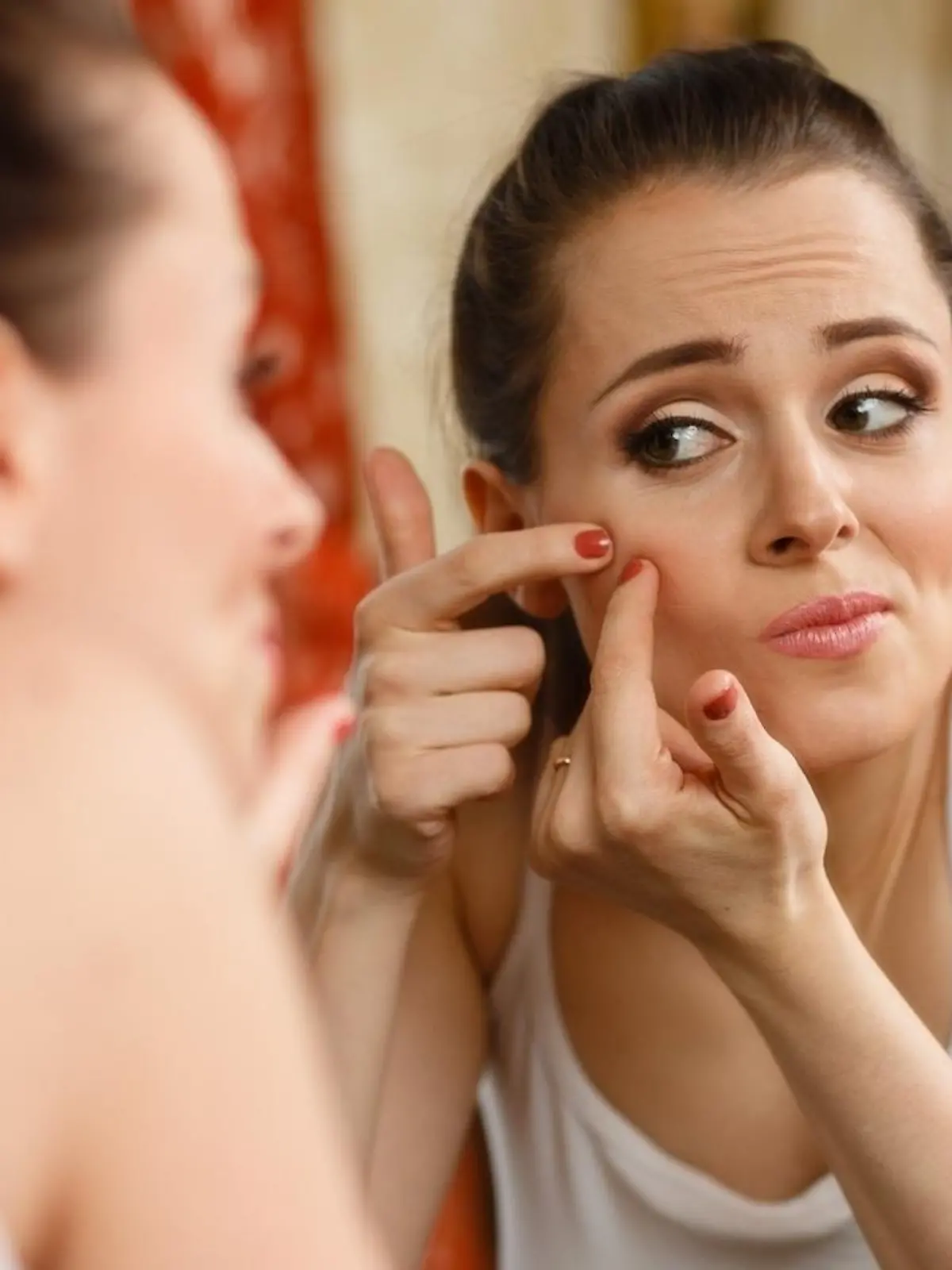 Bild zu: "Dieser Fehler verursacht Pickel und du machst ihn jeden Tag"