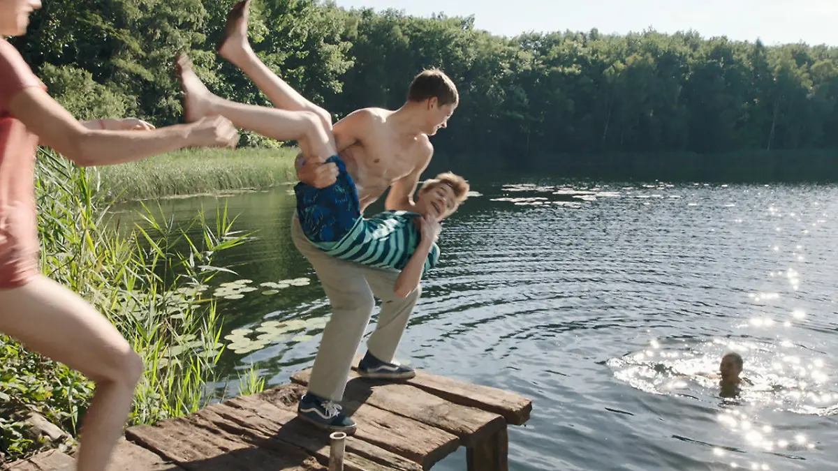 Der "Club" hat eine fabelhafte Zeit am See Folge: "Loslassen"