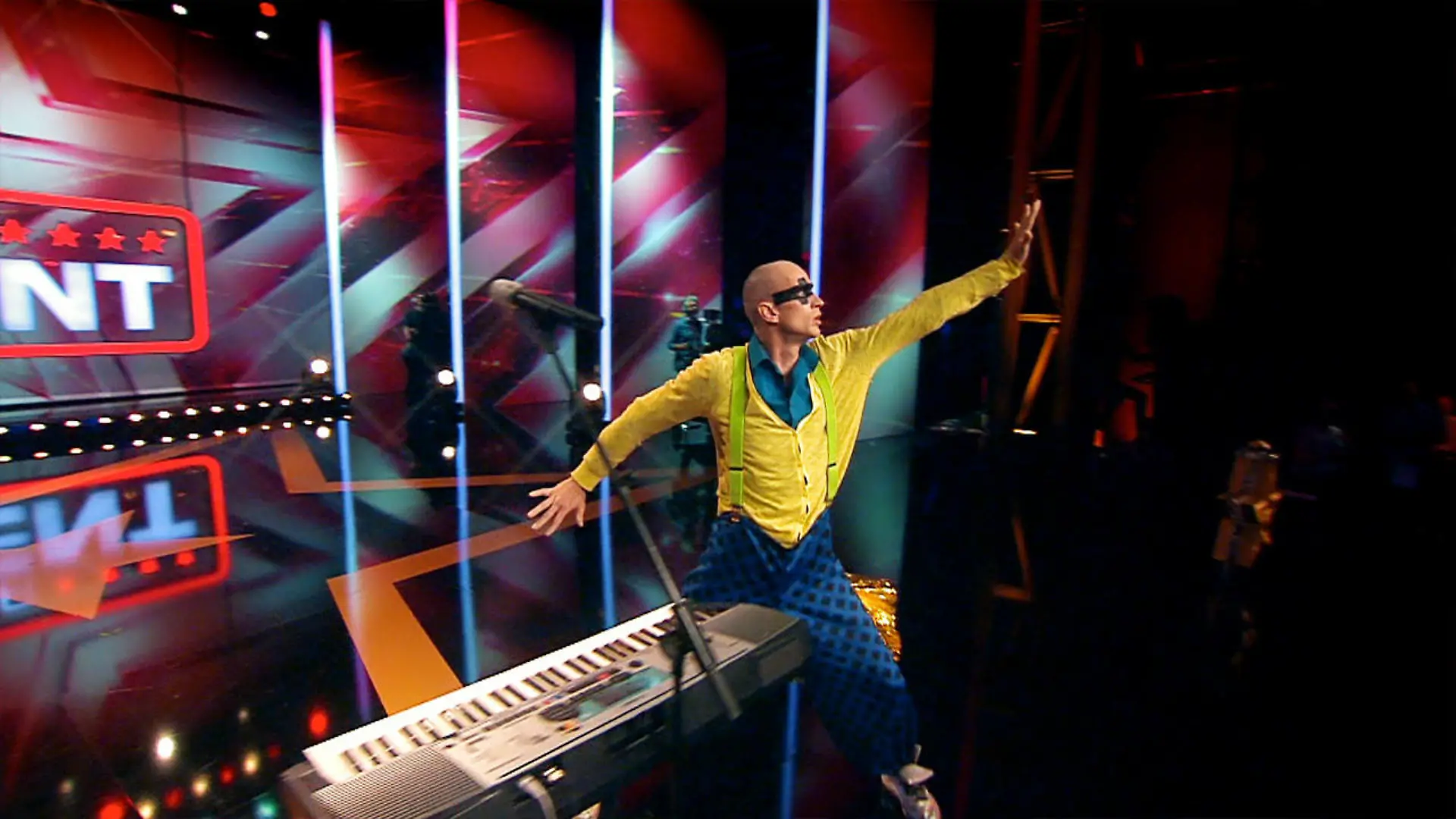 Stephen Paul Taylor ist "ein bisschen bekloppt" Das Supertalent 2015: Castingshow 13
