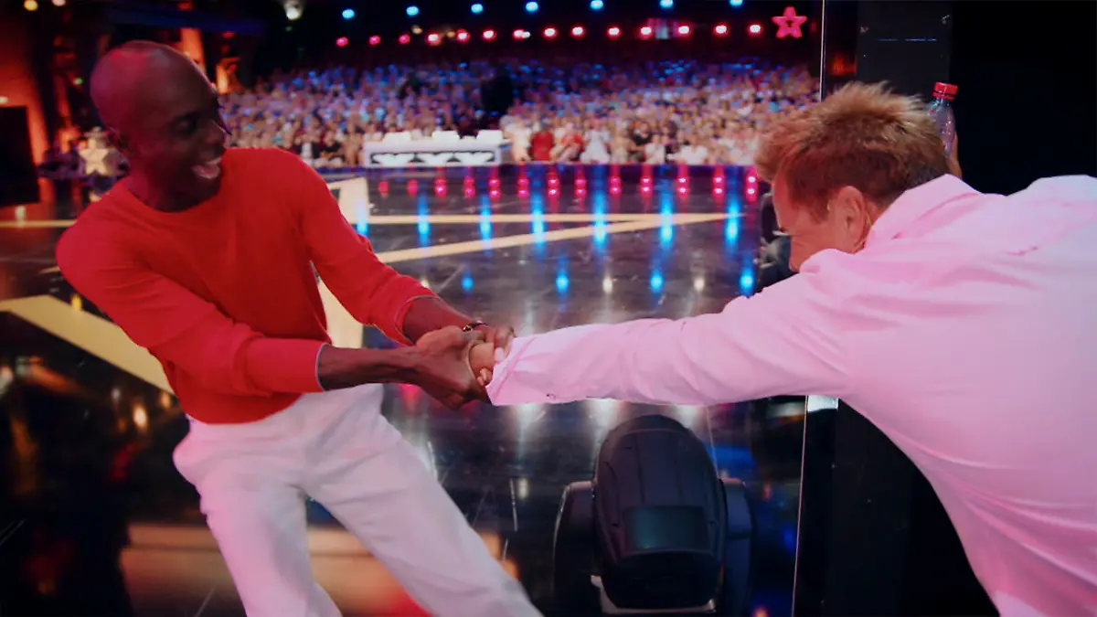 Dieter Bohlen spielt mit Darnells Bruce-Warzen Das Supertalent 2015: Castingshow 13