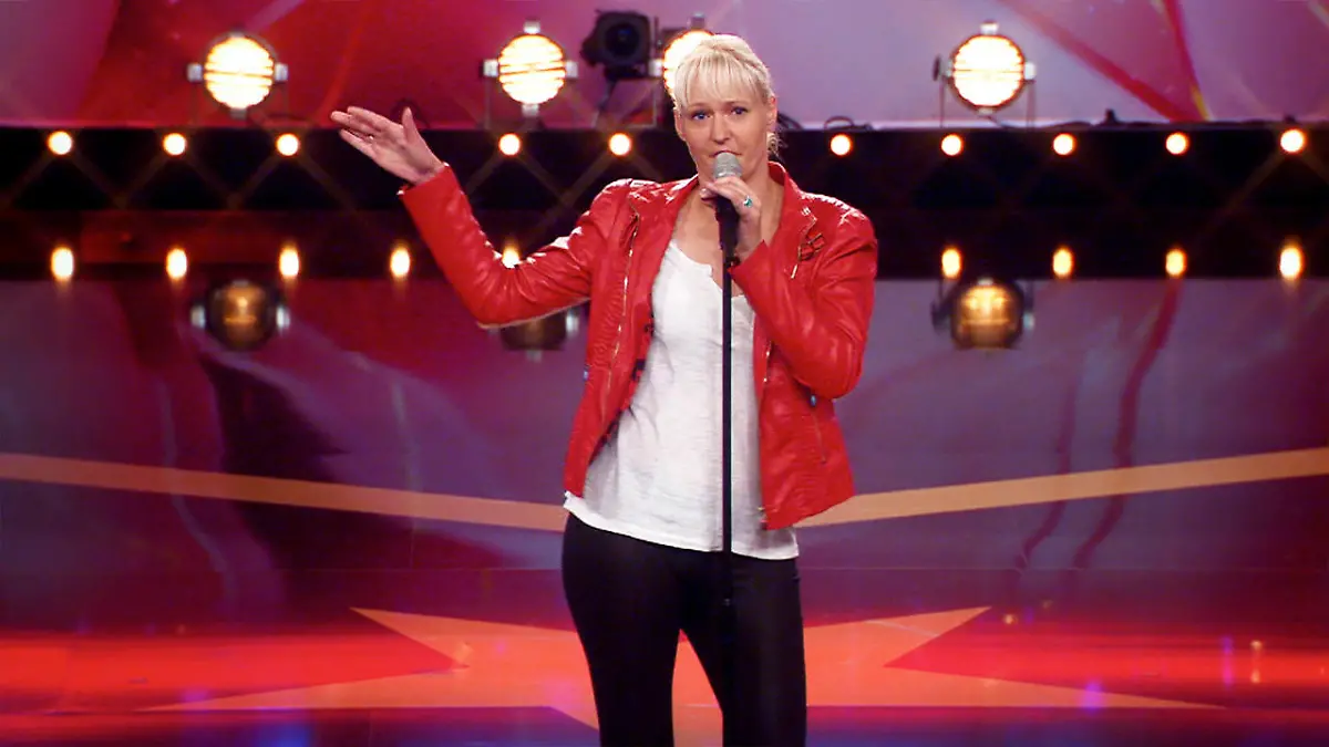 Kerstin Lüdicke legt "die schnellste" Nummer hin Das Supertalent 2015: Castingshow 13