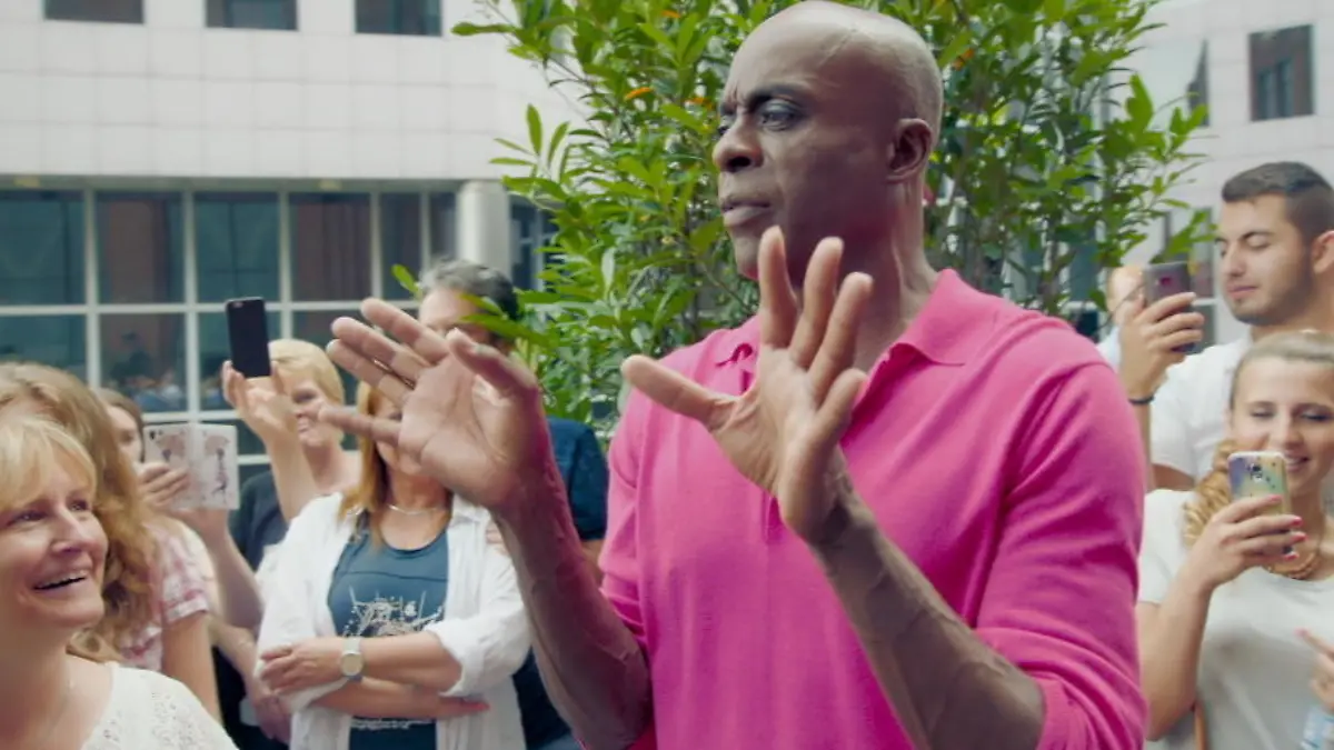 Bruce Darnell macht das Publikum glücklich Das Supertalent 2015: Castingshow 13