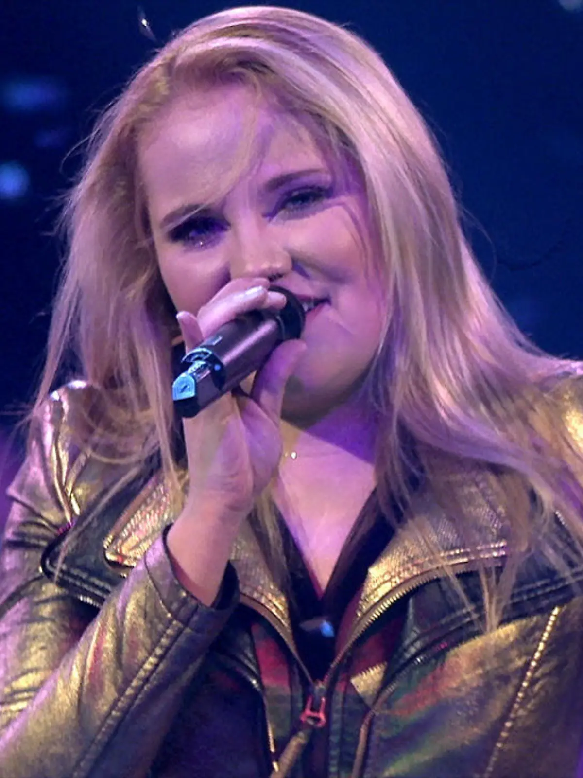 Bild zu: "Laura van den Elzen singt "Glücksmoment""