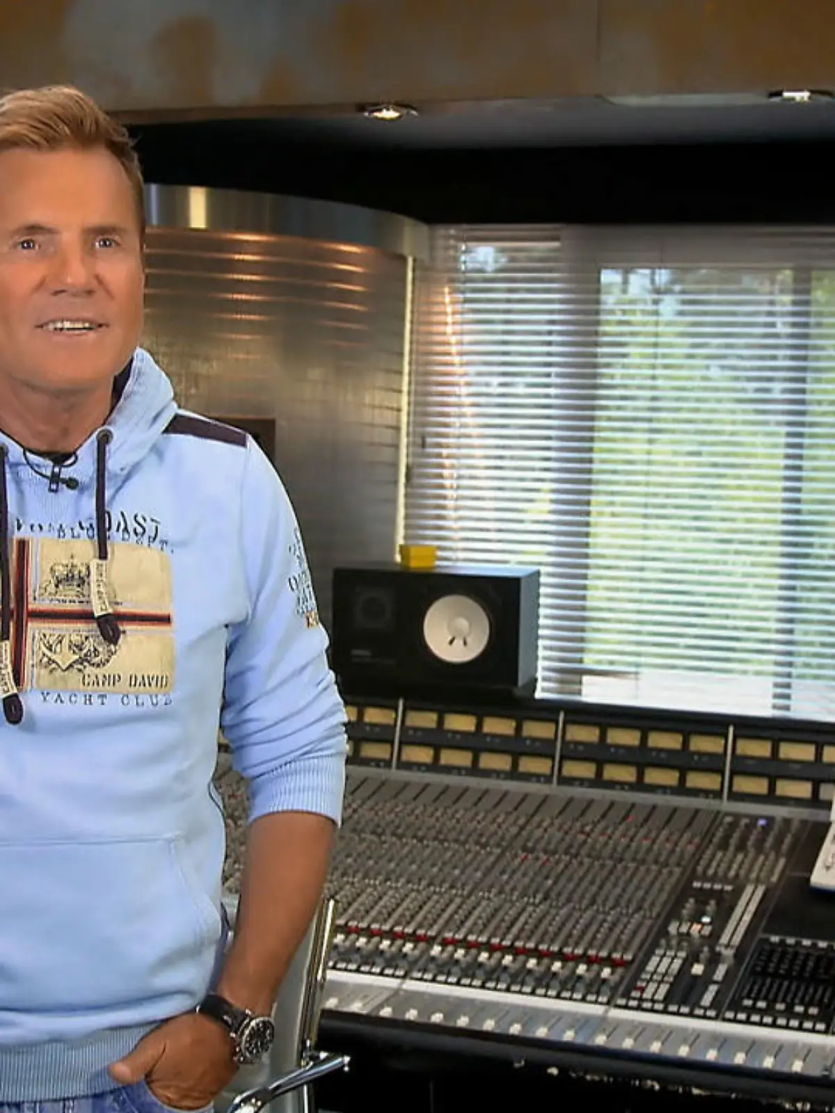 Bild zu: "Dieter Bohlen nimmt mit den Top 3 die Finalsongs auf"